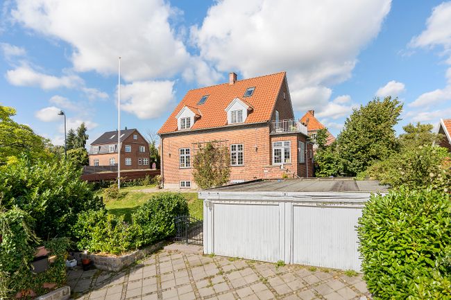 Poppelhøj 8, 2900 Hellerup